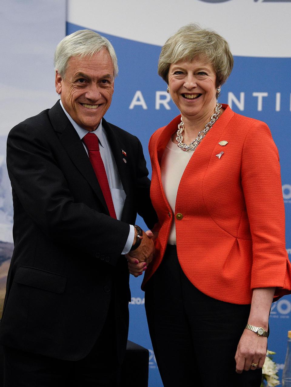 G20峰会被英伦梅姨酒红唇膏种草，既显白又能拉拢人心吵架还能赢