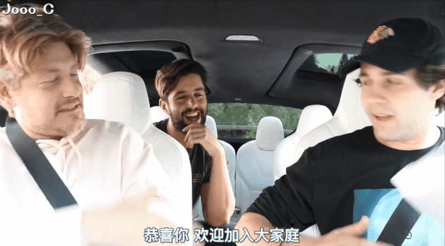 最甜分手看哭3千万人，转头与75岁基友妈妈结婚，“我是你爹”