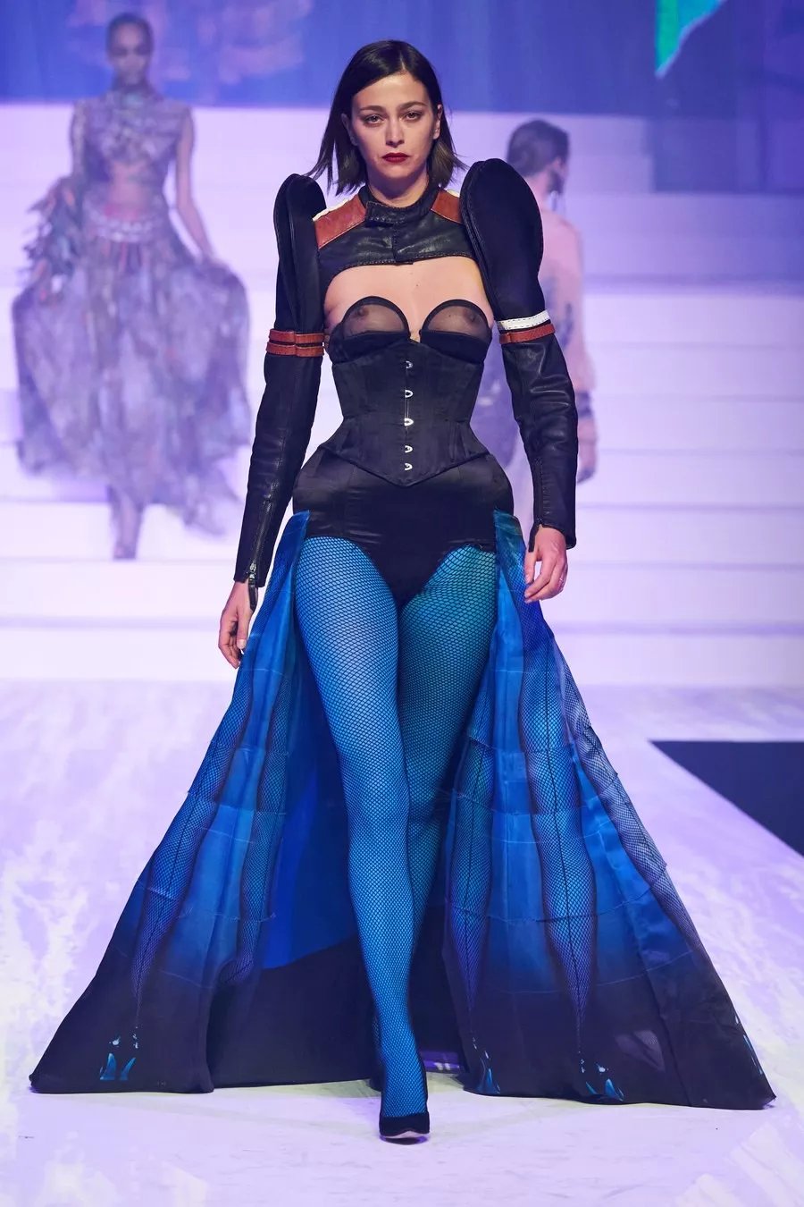 2020巴黎秋冬高定时装周完整版 (2019年春夏巴黎高定时装周)