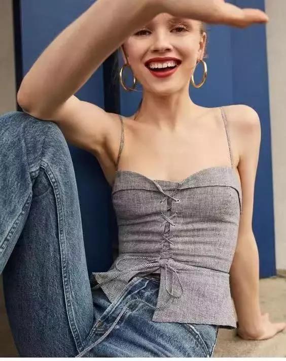 吉娜真实身材是真的吗,吉娜的身材到底有多恐怖