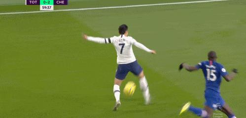 本性难移！孙兴慜恶劣犯规后演技拙劣，韩国人就这样黑掉的意大利