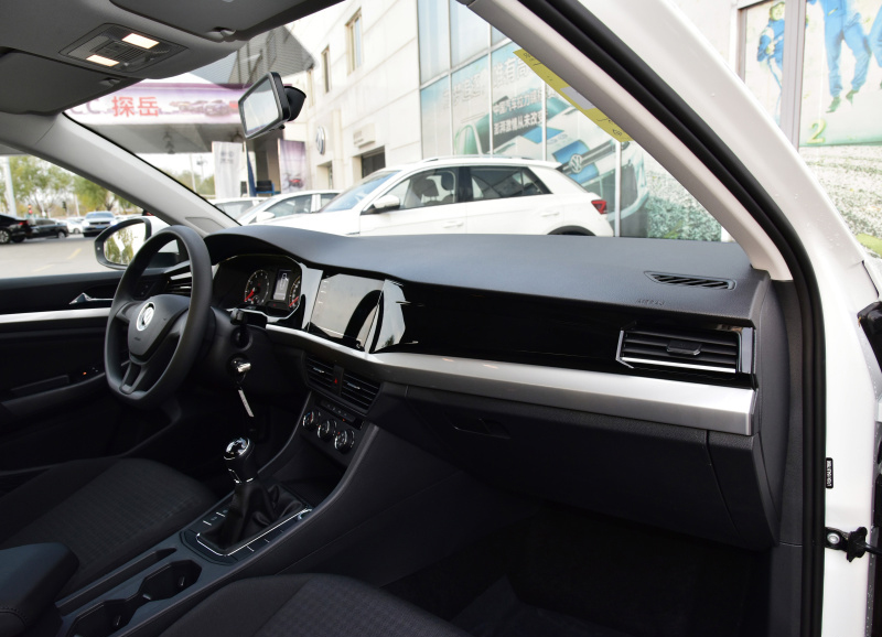 全新一汽大众宝来全款提车多少钱,全款宝来1.5t尊行版