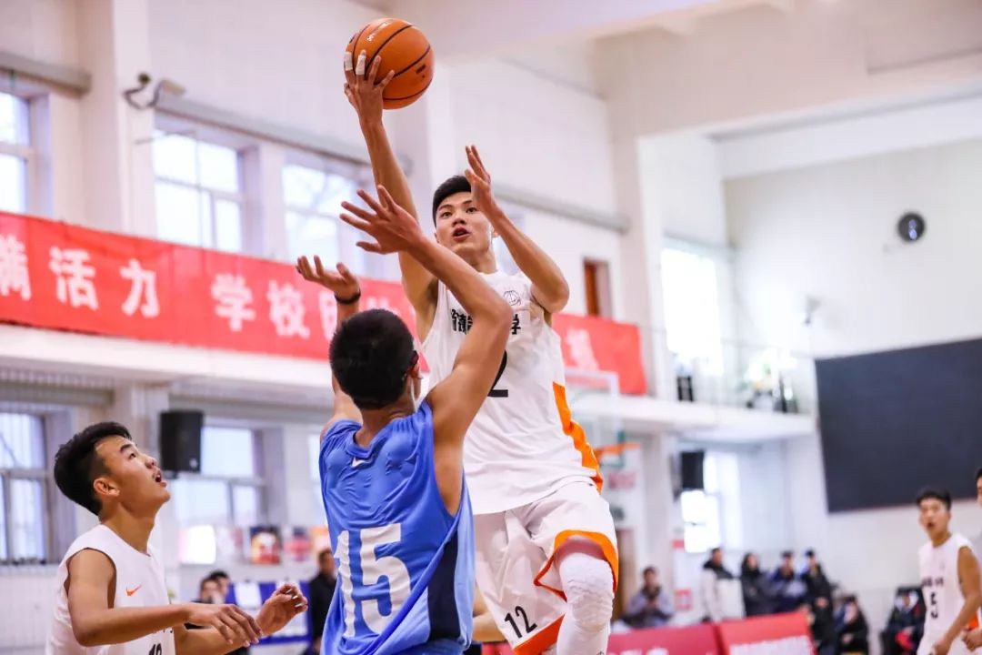 十六强激烈幸存不易新八强更强明日开战丨2018-19耐克高中联赛