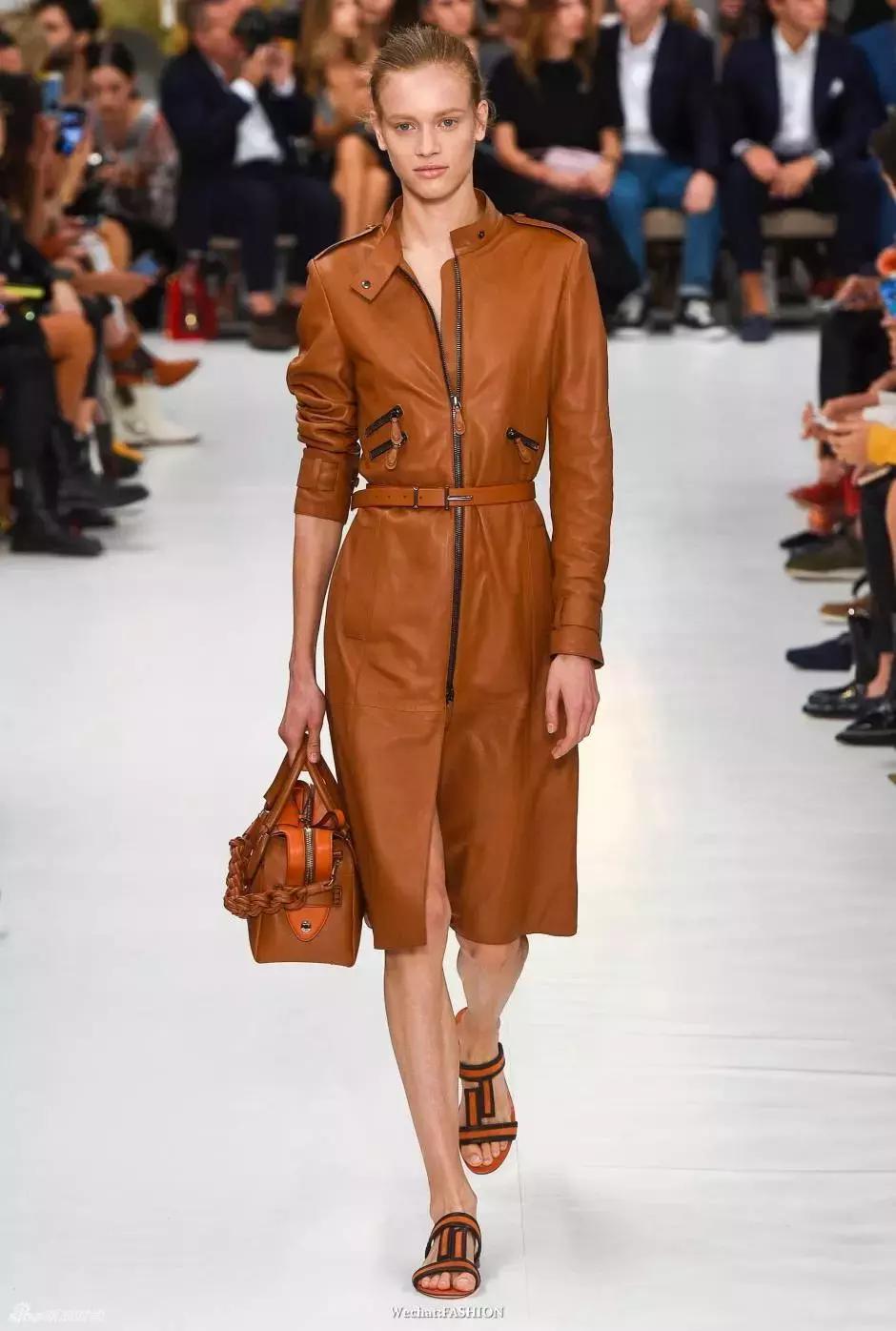 刘雯、倪妮不费力就很时髦原来是脚上的拖鞋太美了