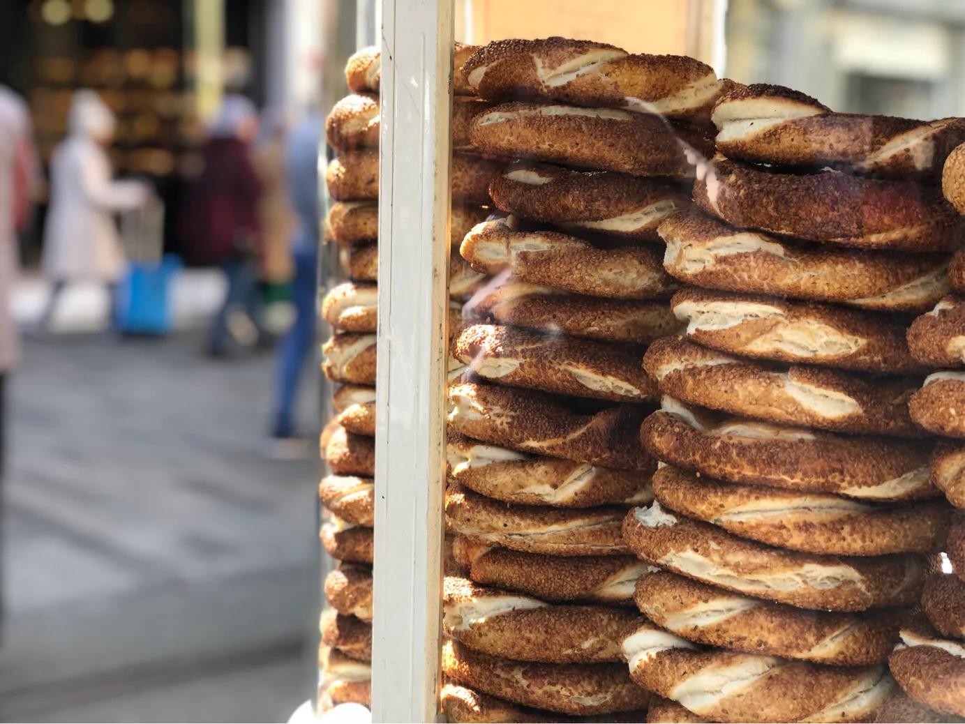 土耳其人餐桌必备主食—Simit