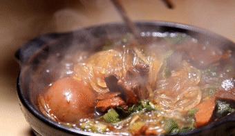 白菜牛肉砂锅粉丝,家庭版砂锅牛肉粉丝