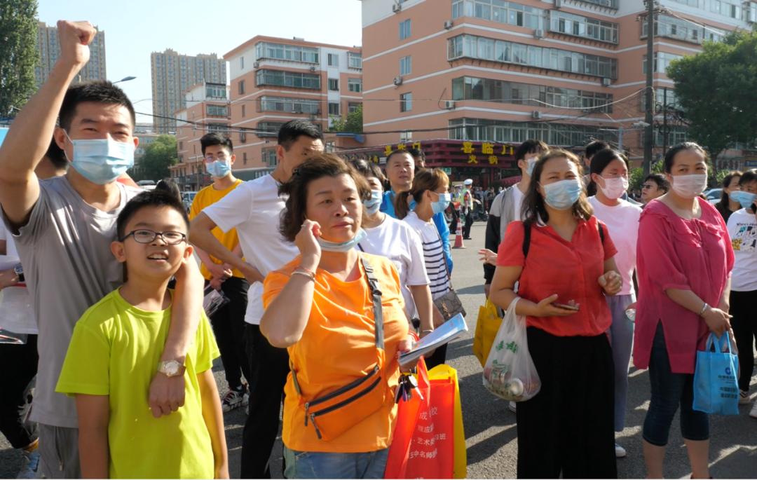 直击中考现场追梦的少年们加油,直击2023高考现场山西太原直播