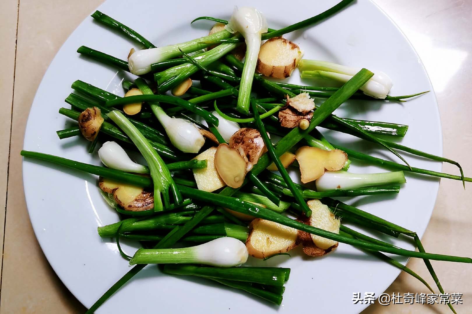 清蒸多宝鱼家庭做法,秘制鲜嫩入味清蒸多宝鱼做法