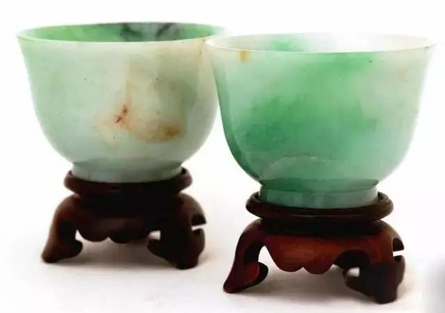 金碧辉煌表现什么,深度解析金碧辉煌