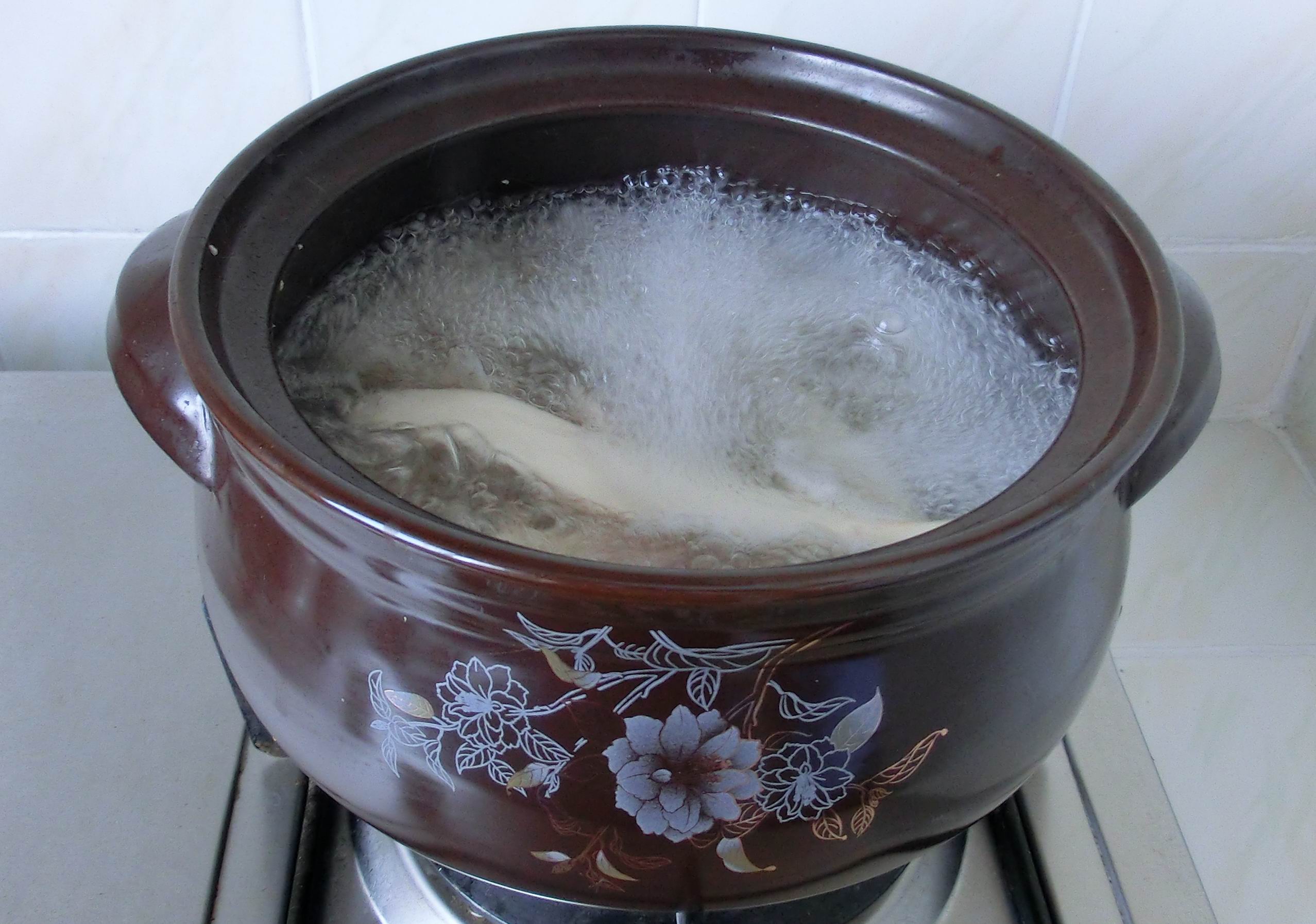 入夏后这6道汤多做给家人喝,入夏适合喝的汤