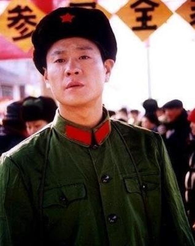 连奕名成名后抛弃妻女,连奕名和妻子图片