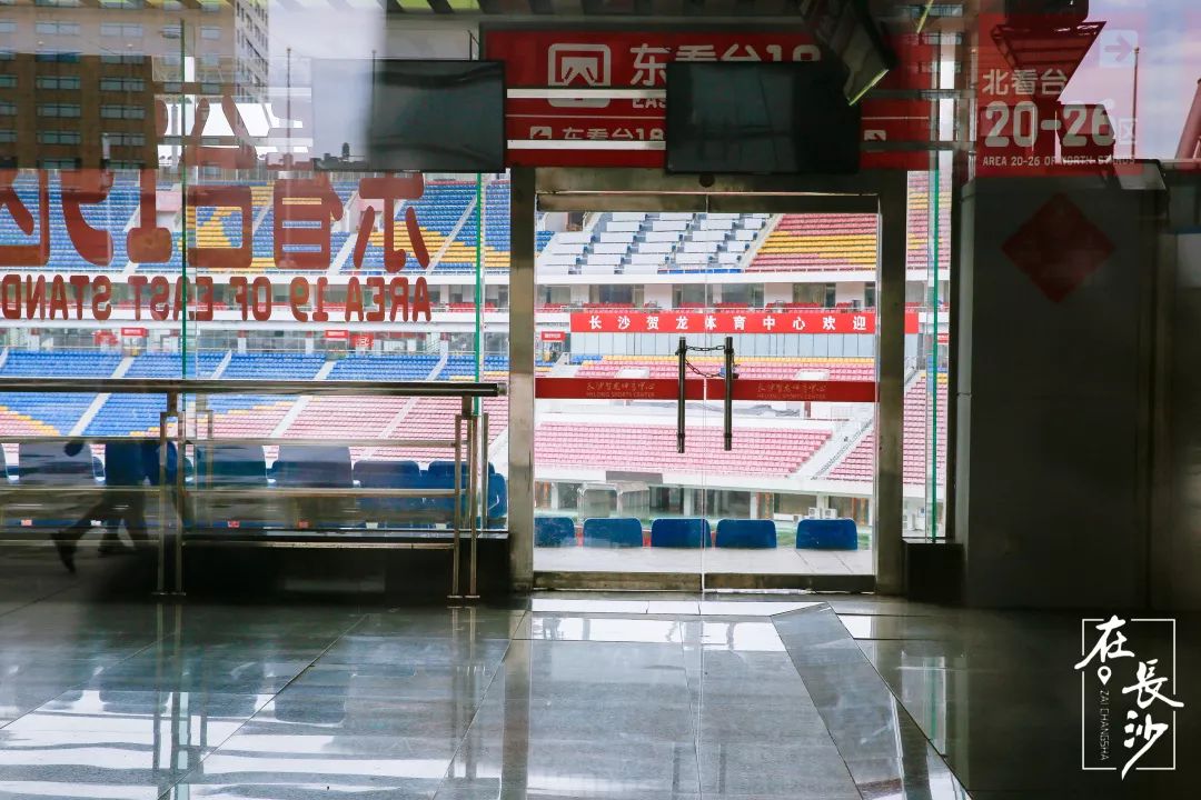 一座长沙城半部近代史,贺龙体育馆长沙演出