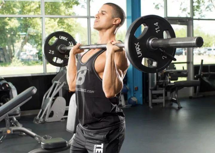 肩练不大,肩练不饱满