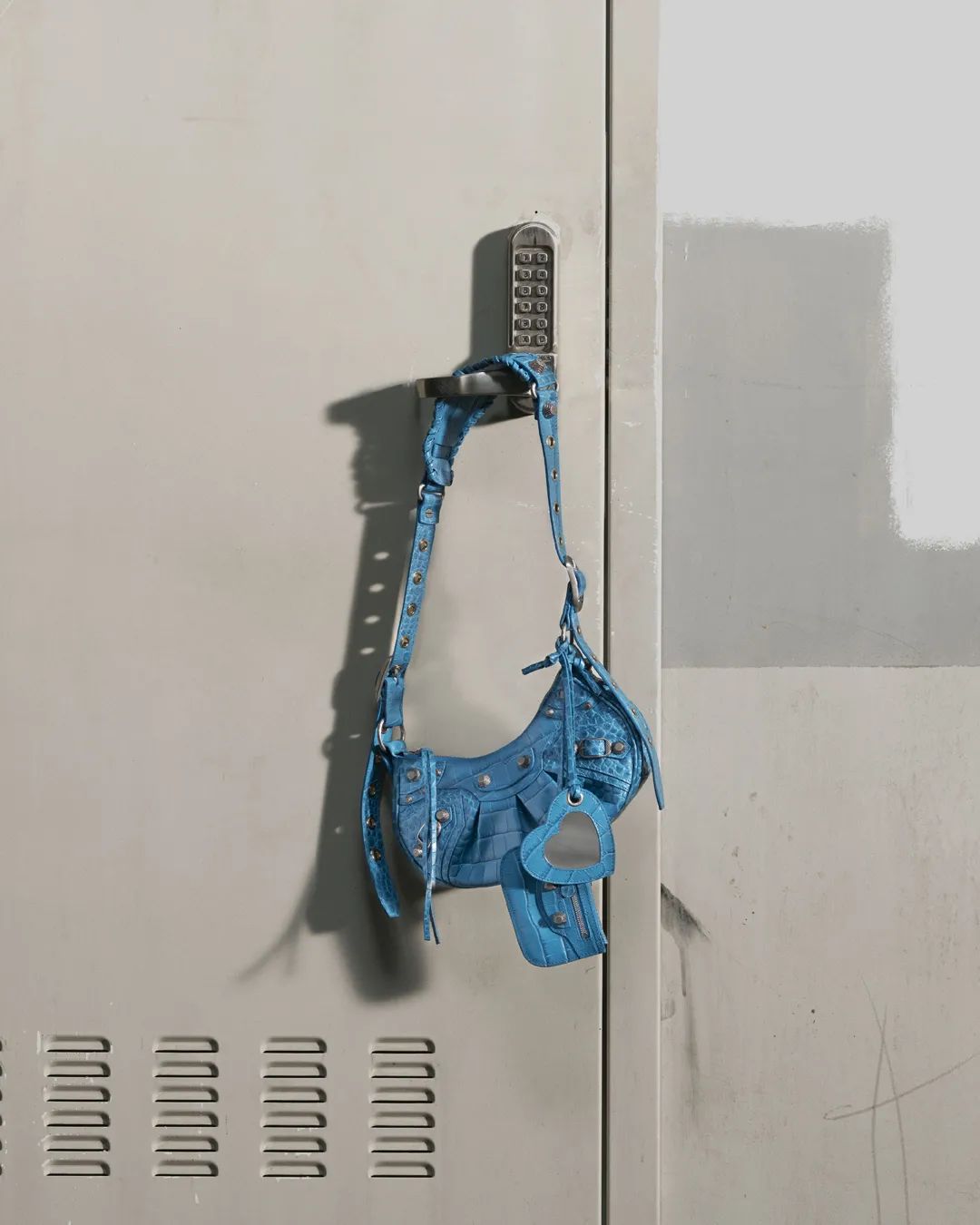 复古辣妹腋下包小众质感新月包,意大利腋下包推荐小众高级款