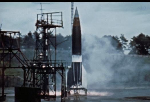 2万奴工死于导弹制造：1944年9月8日纳粹首次发射V2火箭