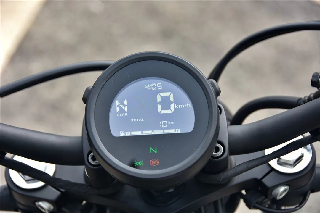 本田踏板车nss300和nss350,本田nss350和光阳s350哪个好