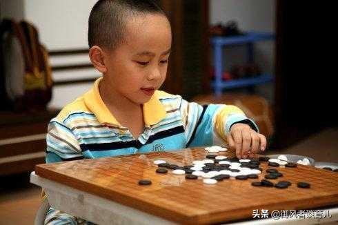 小孩子上课多动症解决方案,小孩多动症坐不住该怎么上一年级