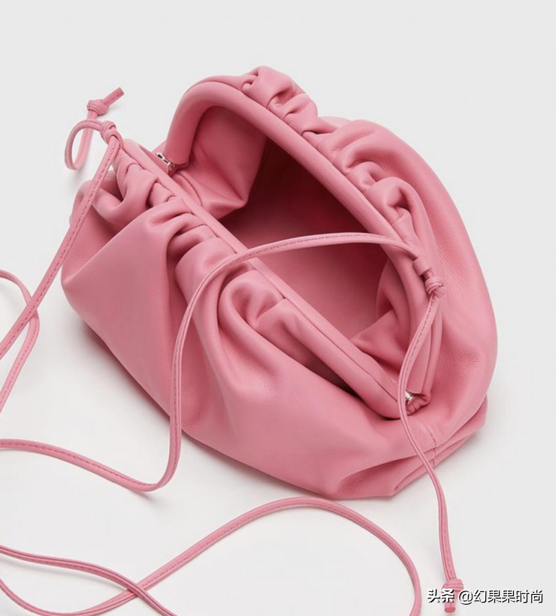 2024年手袋流行颜色,受欢迎的粉红色手袋