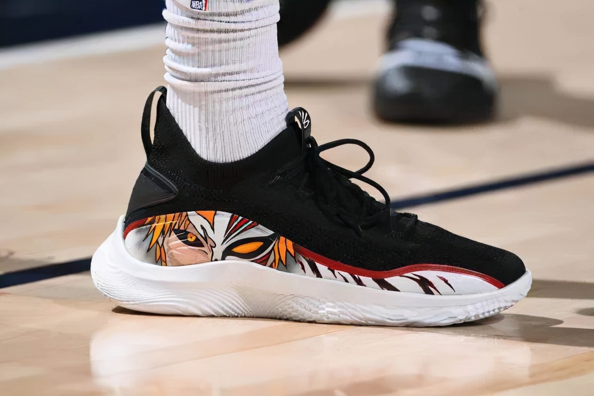 安踏零跑和安踏马赫有什么不同,安踏国潮与安踏是同一个品牌吗