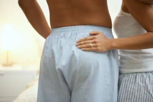 28岁女子查出宫颈癌的4个征兆,26岁女孩患有宫颈癌的原因