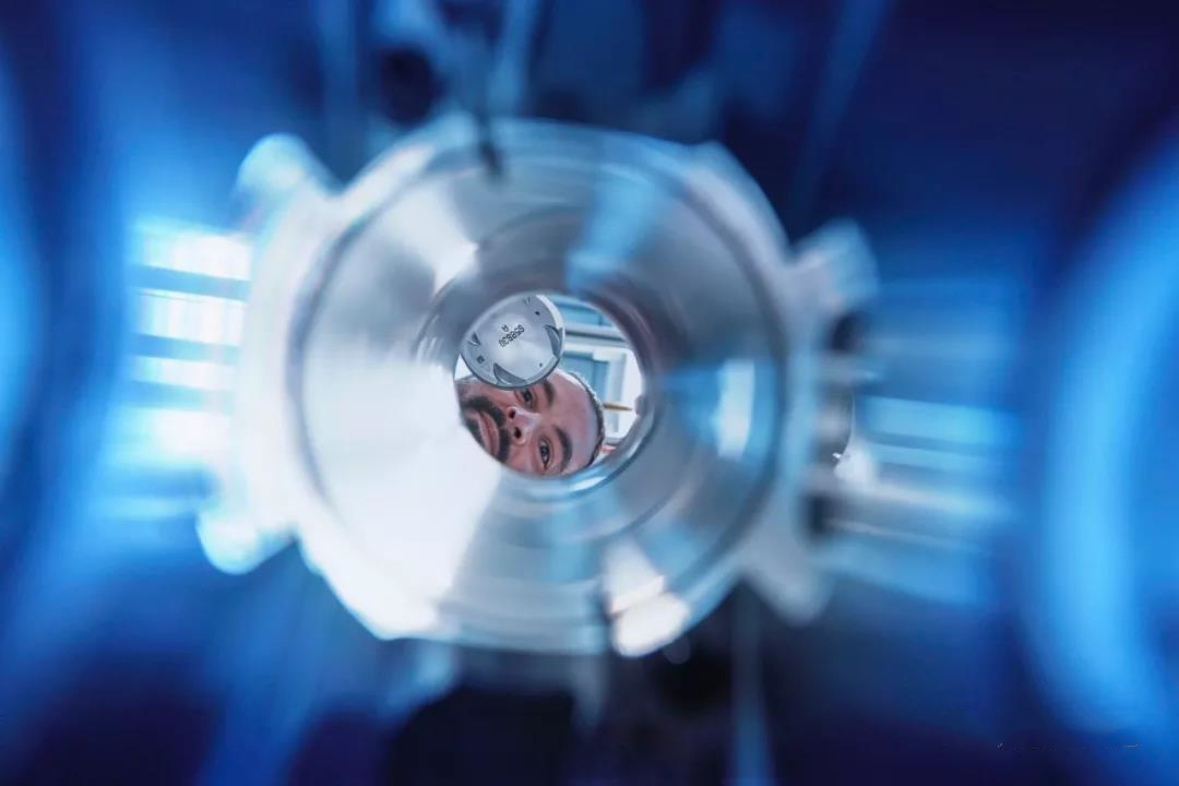 新款宝马m4什么发动机,宝马m4s55和f82的发动机哪个好