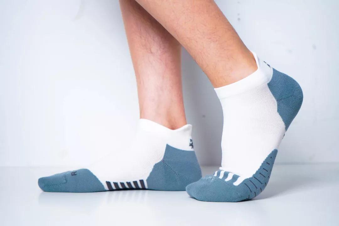 马拉松专业跑步袜推荐品牌,薄款透气马拉松跑步袜