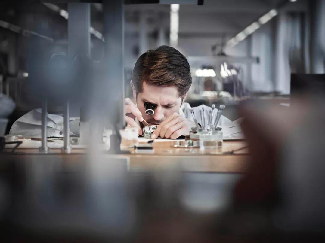 iwc万国表为什么突然不走,iwc万国表翻新