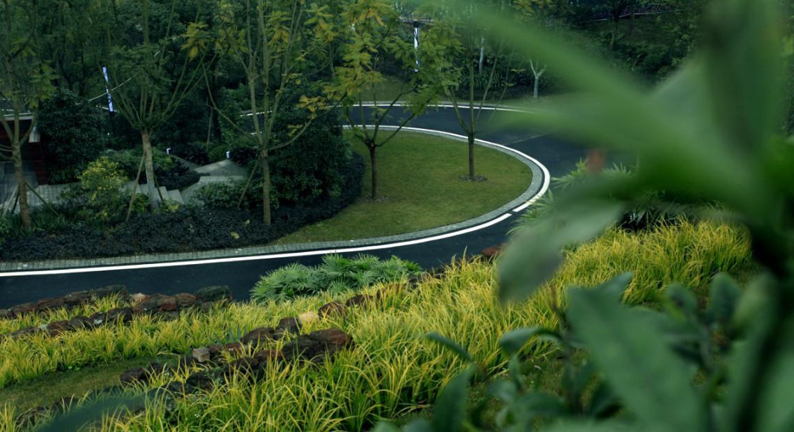 遍地洋房的时代终于来了，如何避免掉进“业态降维”的坑？