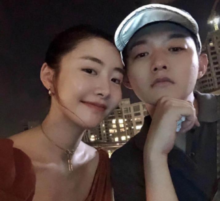 霍尊宣布退出娱乐圈,发长文否认陈露的指控,女方晒证据打脸霍尊