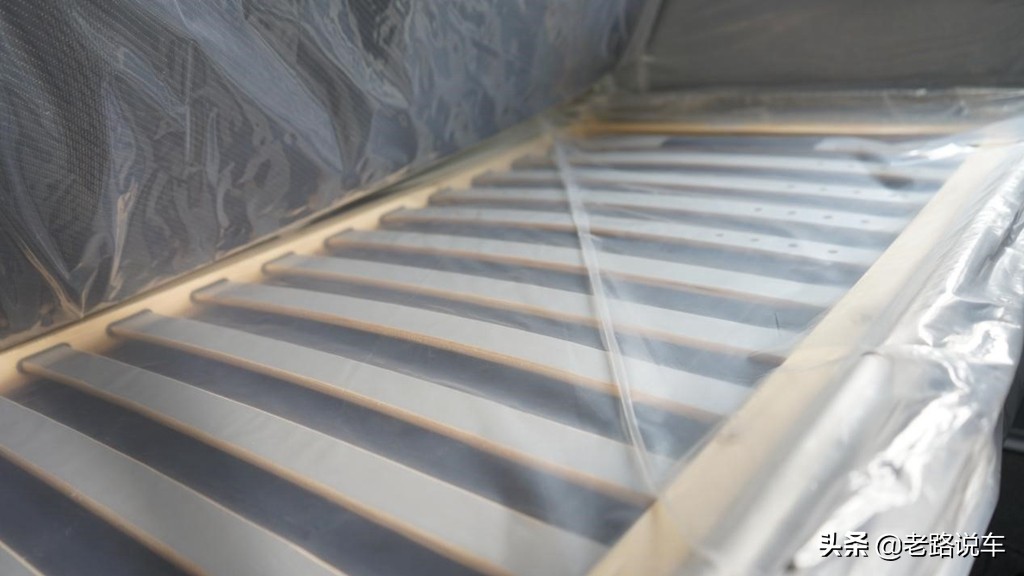 汕德卡2020款经典版驾驶室,汕德卡奢华版2021款有什么配置