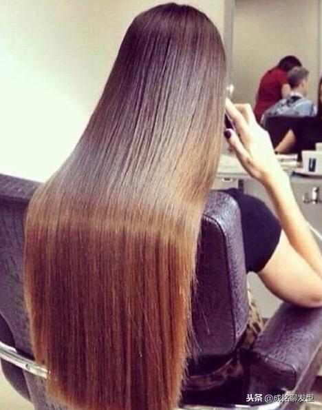 怎么把烫的头发还原原来发色,烫头后头发变直最简单的方法