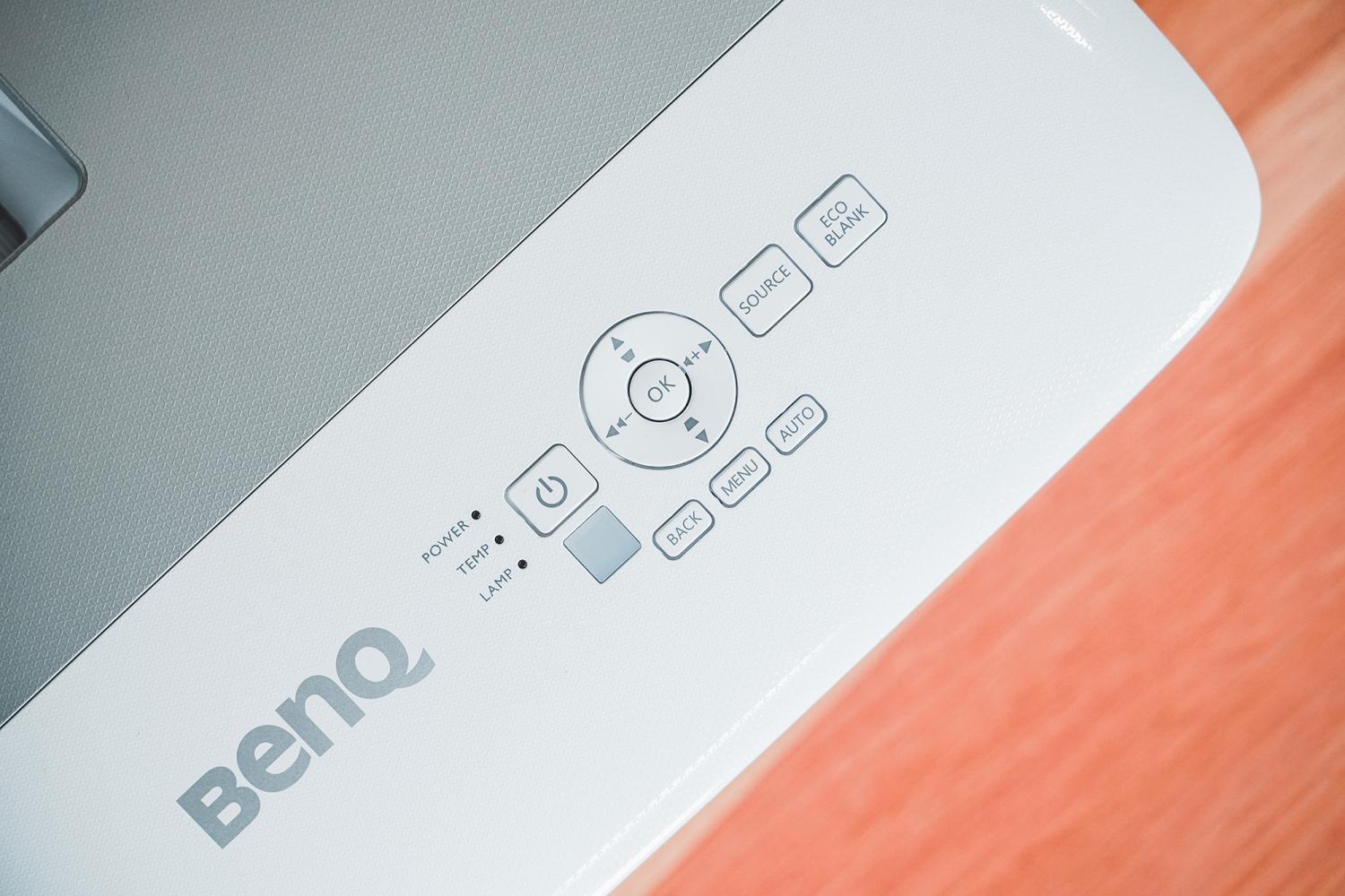 1024x768明基投影仪颗粒感测评,明基i706投影仪评测