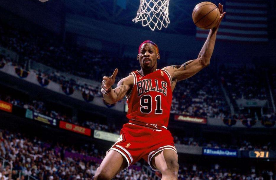 打法另类！盘点NBA十大矮壮的篮板怪物：身高不够依然强力