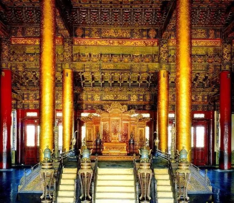 世界上最奢华的宫殿是什么宫殿,世界上现存最大最完整的木质宫殿