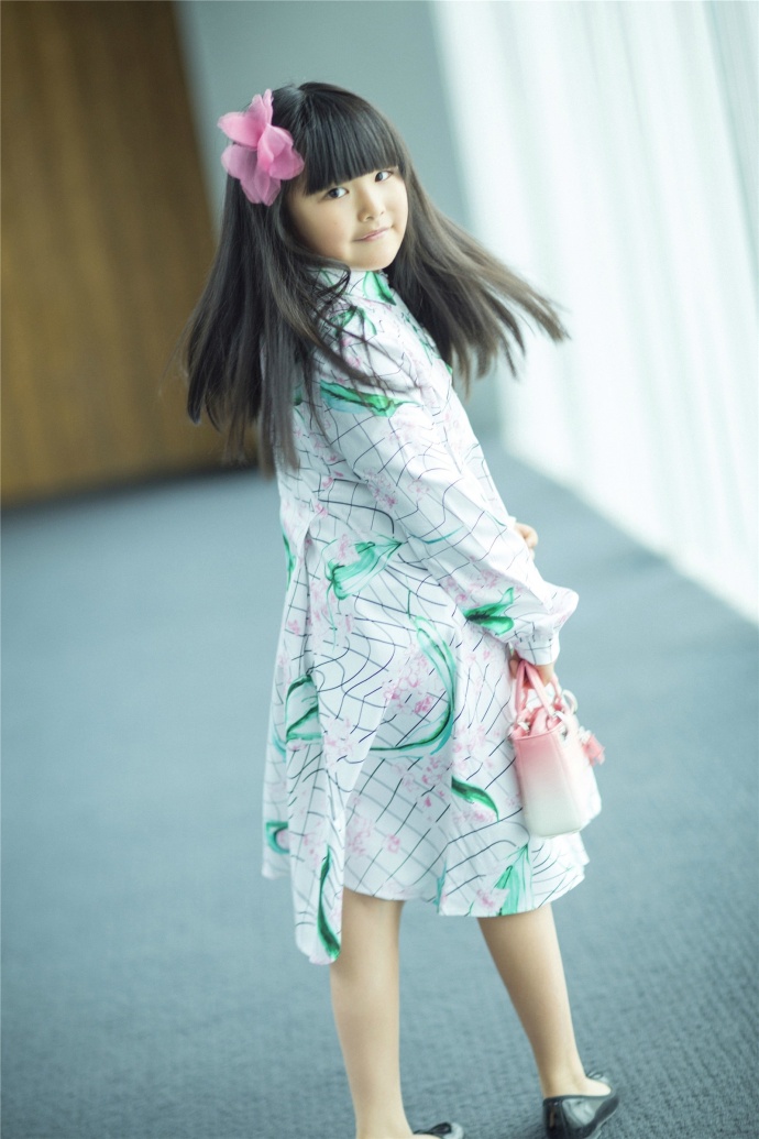 李湘和王诗龄合照 (李湘王诗龄同框像姐妹)