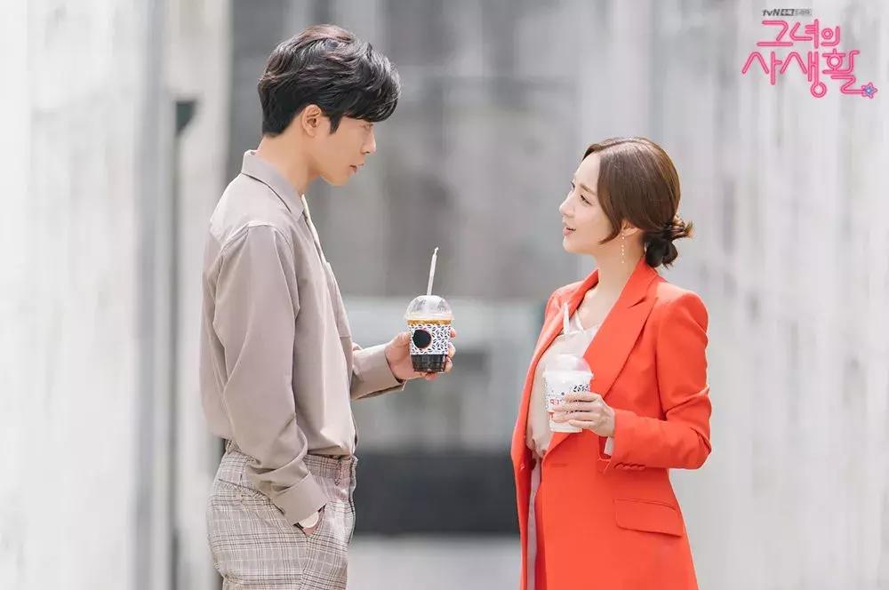 明星日常私服穿搭朴敏英,朴敏英她的私生活高甜吻戏合集