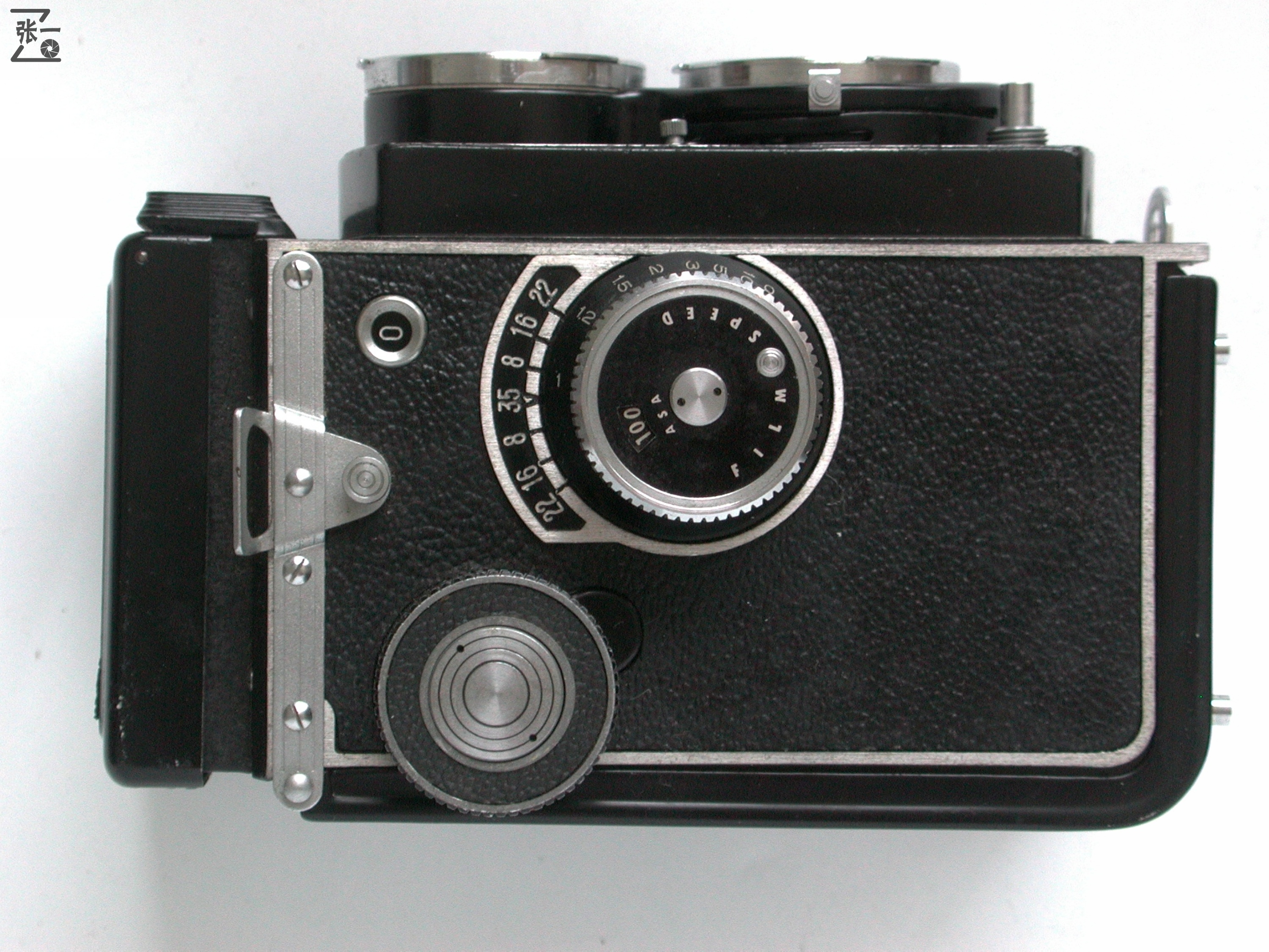 右手调焦的双反照相机：WalzflexIIIA！日本制造