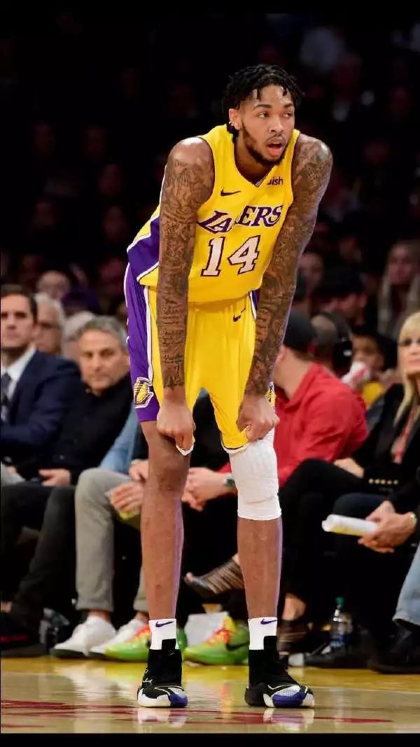 米切尔要求阿迪达斯出签名鞋,阿迪达斯米切尔最新款篮球鞋