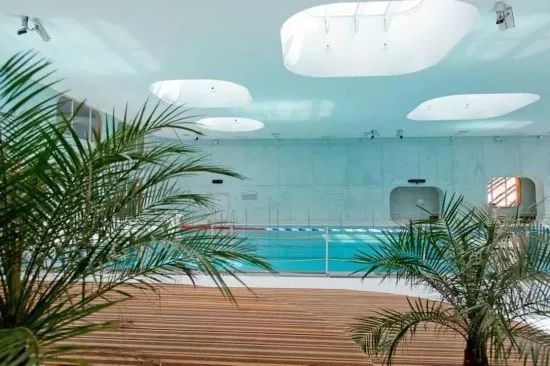 全世界最秀的泳池集合，来一场说走就走的旅行吧