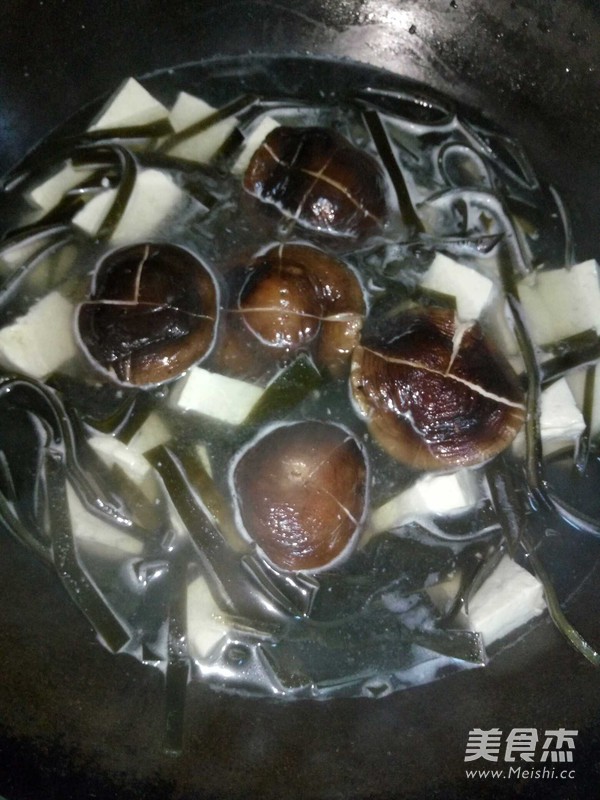 海带豆腐汤怎么做可以减肥又好吃,海带和什么一起煮减肥