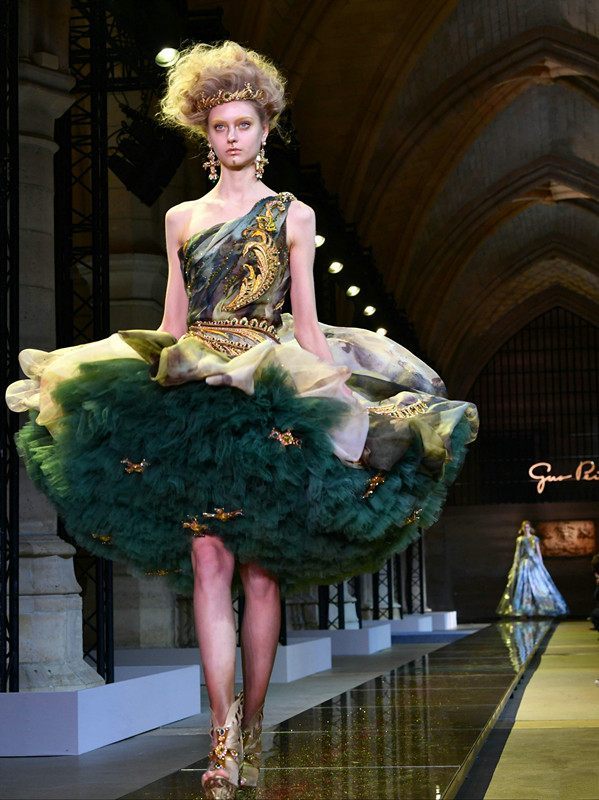 高定设计师郭培服装,高定设计师郭培的情结