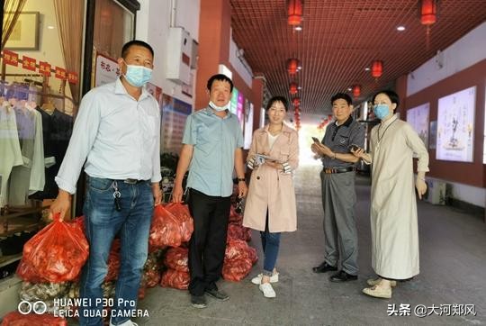 郑州市残联驻村书记朋友圈带货，销售中牟大蒜助农增收