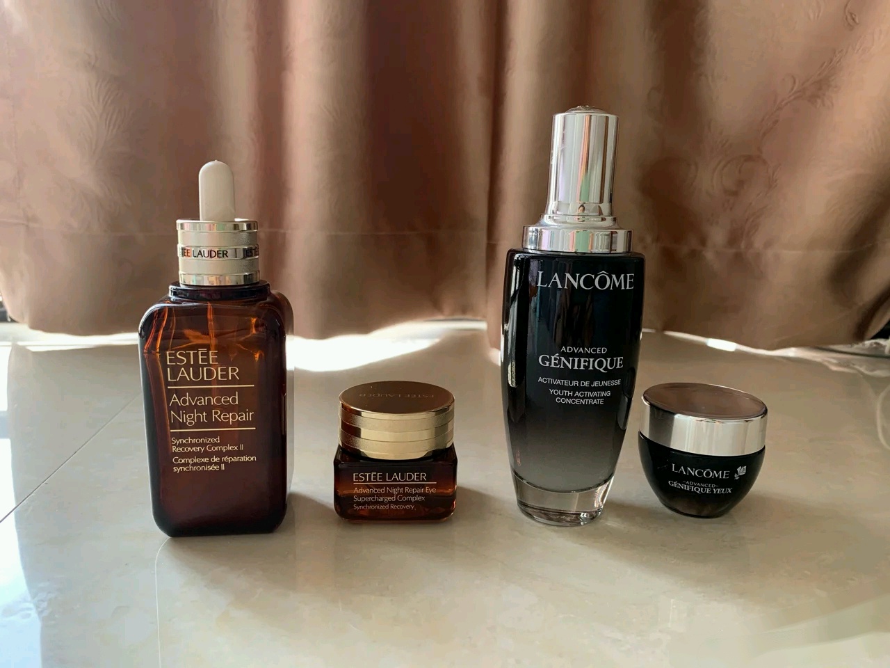 小棕瓶和小黑瓶眼霜哪个适合30岁,小棕瓶眼霜和小黑瓶眼霜的区别