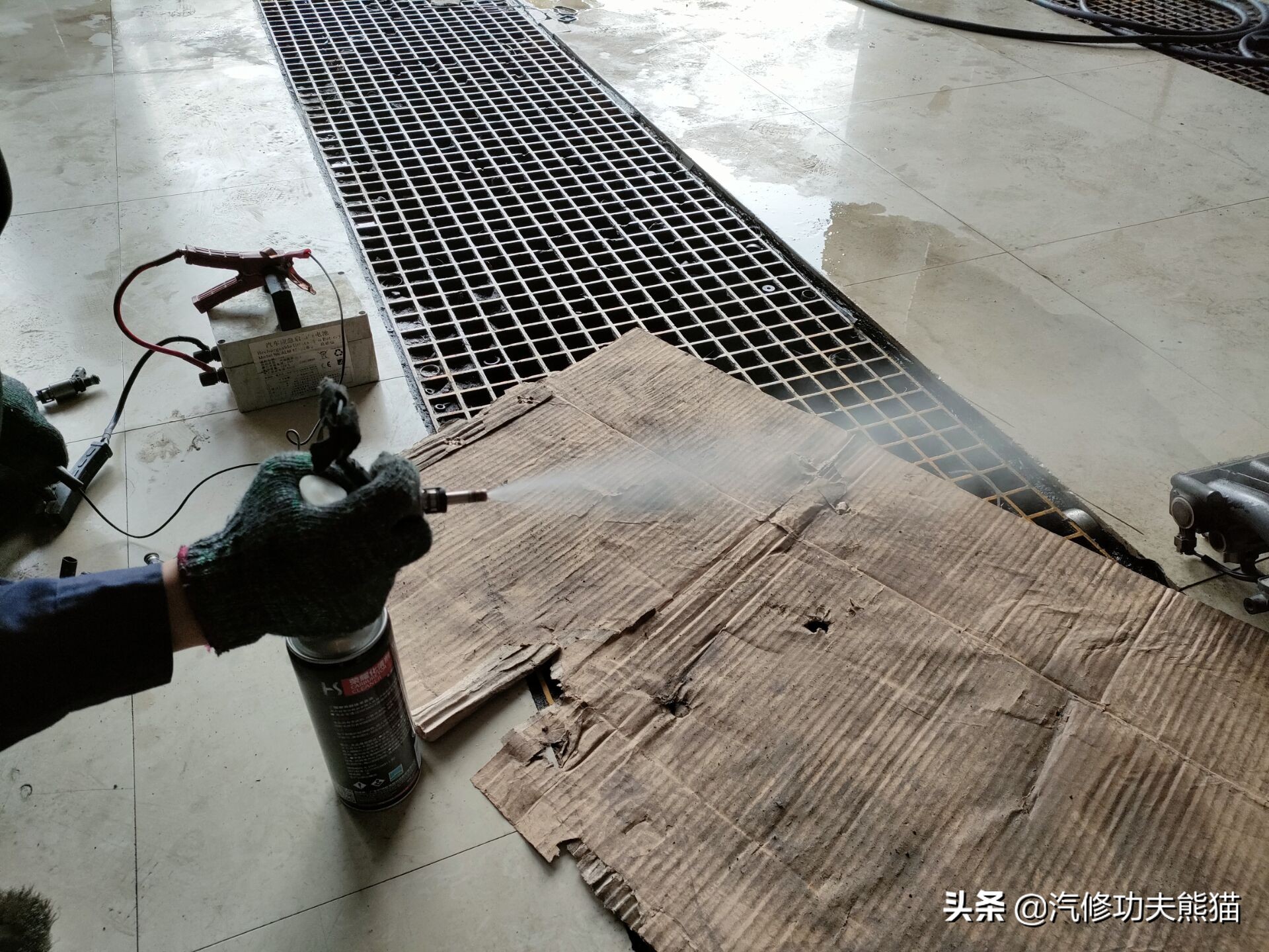 2013款奥迪a4l烧机油怎么解决,奥迪a4l突然全车无电是什么原因