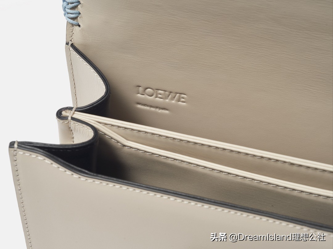 loewe半月形手袋手提包,loewe走秀款包包