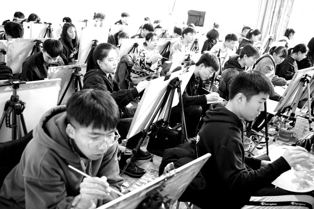 快联考了画得很差怎么办,联考色彩一直画不好是什么原因