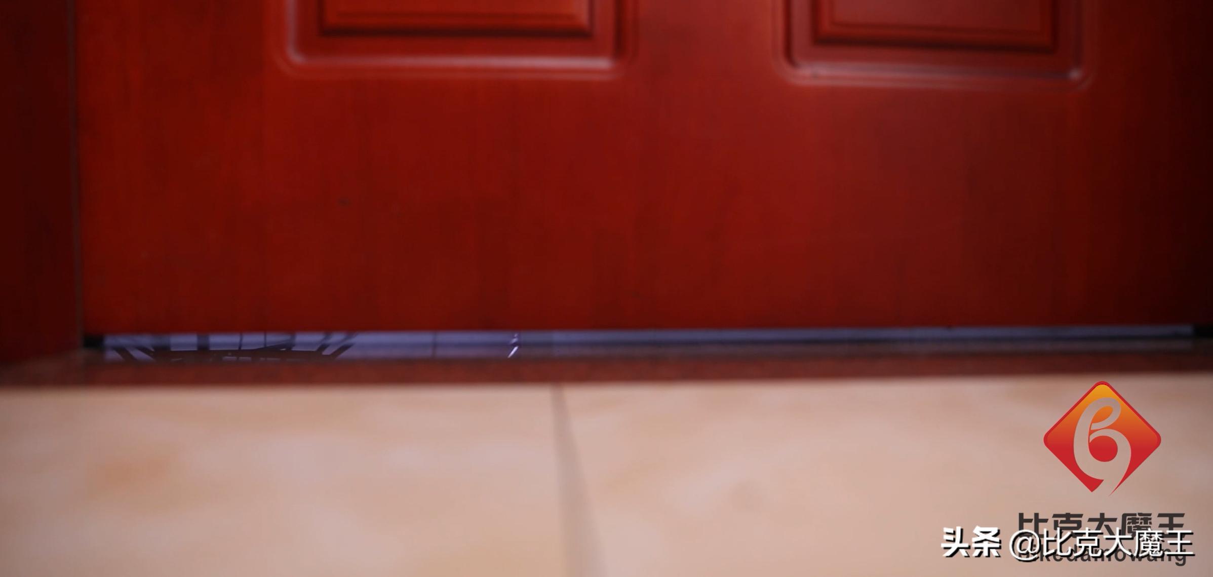 房门透风怎么办,房门下面缝隙太大漏风