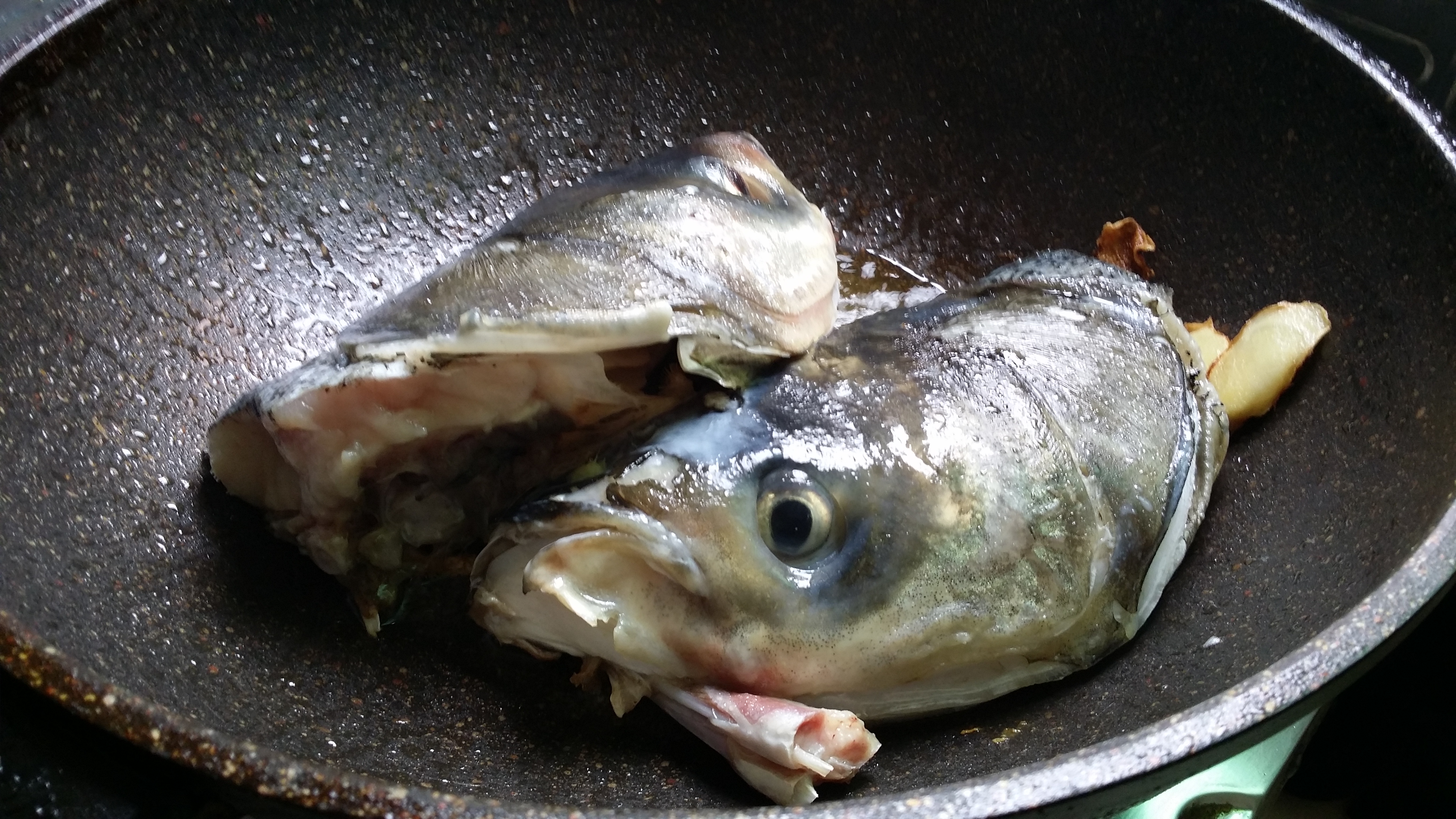 鱼头要怎么煮汤才不会腥,鱼头这样蒸才好吃