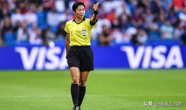 当女裁判遇到c罗,当足球女裁判