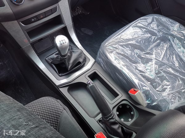 福田小货郎皮卡评测,福田小货郎皮卡和长安神骐f30对比